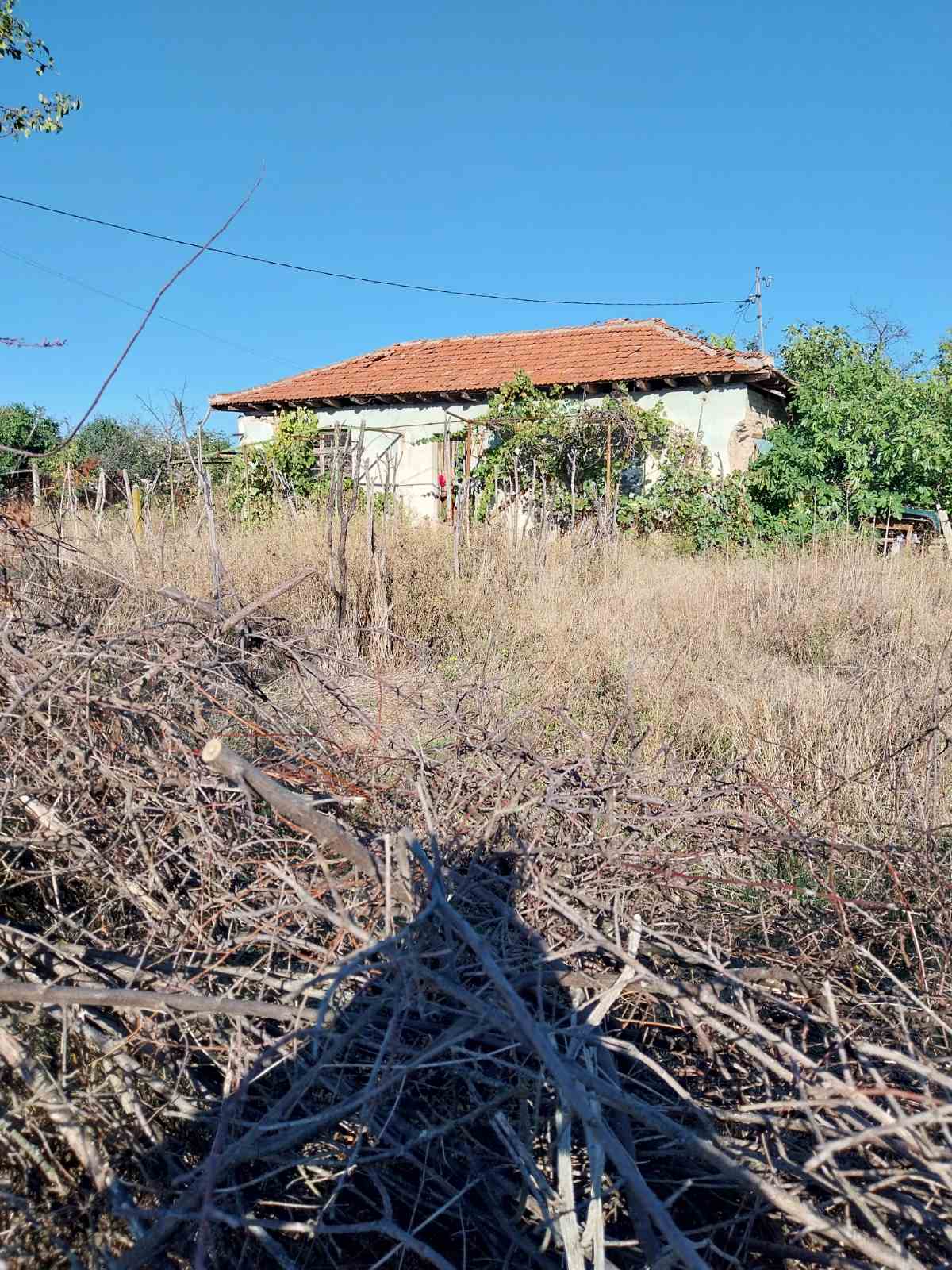  Къща с парцел в село Черничево